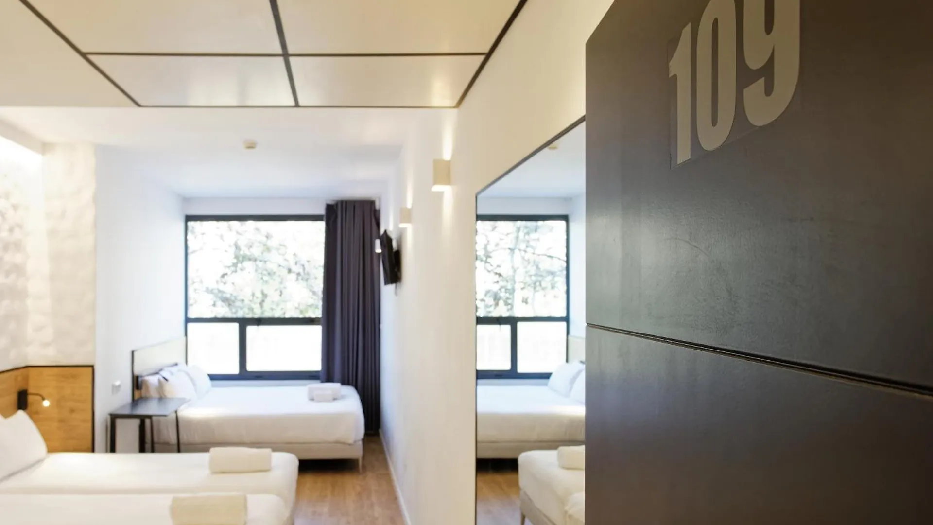Green House Hotel Barcelona 3*,